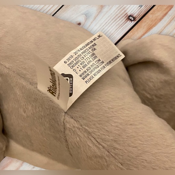 Rilakkuma 16” Sea Otter Plush - Picture 6 of 6